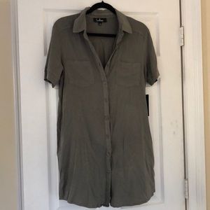 Hunter green shirt dress with pockets